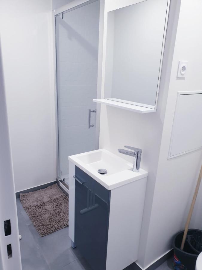 Big Flat Sea Vieuw 95 M2 5 Rooms Near Airport 5 Min Train 3 Min And Tram On Site, Beach 7 Min, 2 Showers And 2 Toilets , Neuf Grand Appartement 95 M2 5 Chambres Proche Aeroport 5 Min Train 3 Min Et Tramway Sur Place, Plage 7 Min 2 Douches Et 2 Wc Vue Nice Exterior foto