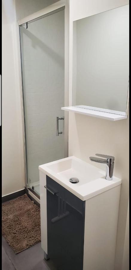 Big Flat Sea Vieuw 95 M2 5 Rooms Near Airport 5 Min Train 3 Min And Tram On Site, Beach 7 Min, 2 Showers And 2 Toilets , Neuf Grand Appartement 95 M2 5 Chambres Proche Aeroport 5 Min Train 3 Min Et Tramway Sur Place, Plage 7 Min 2 Douches Et 2 Wc Vue Nice Exterior foto